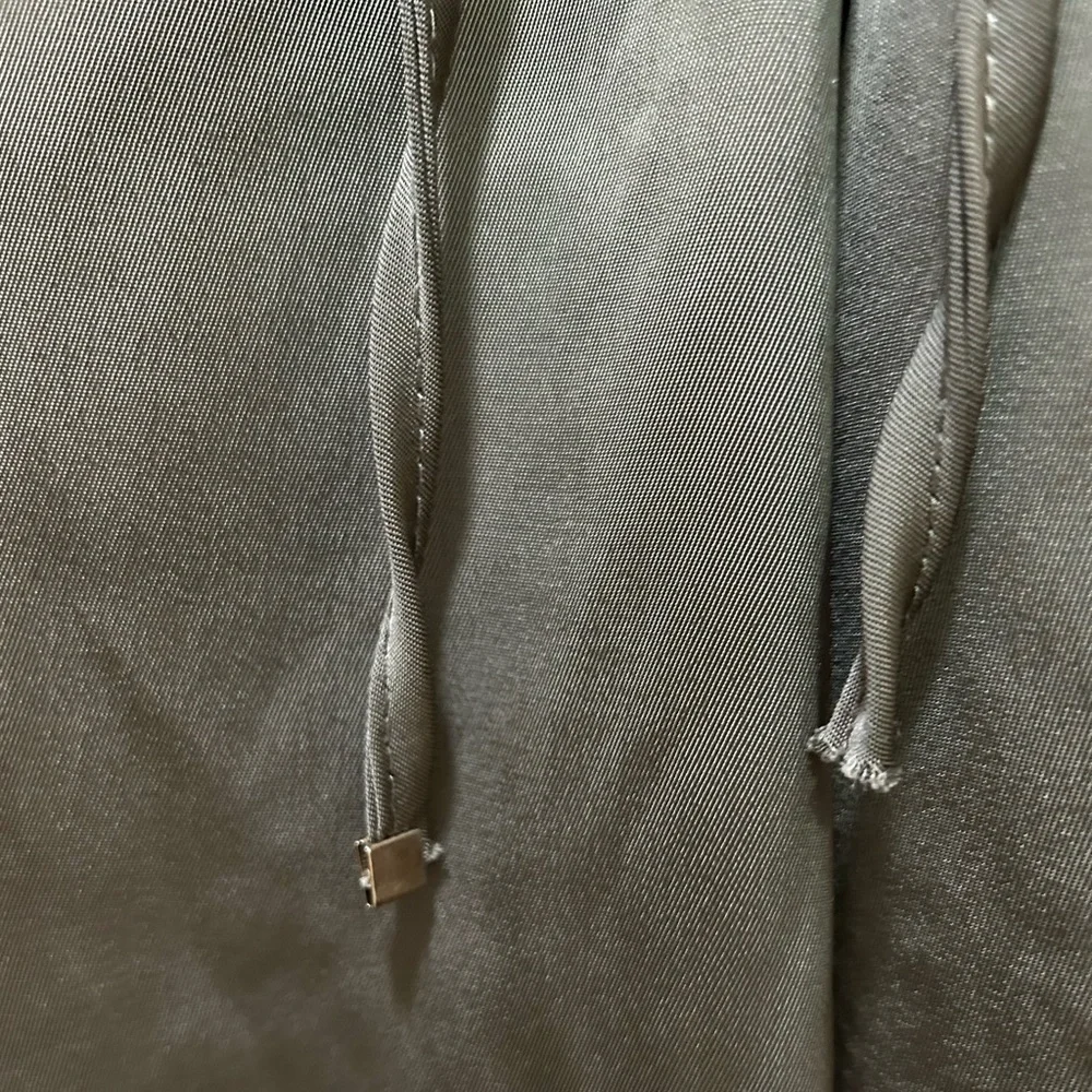 H&M Taupe Silky Wide Leg Cropped Drawstring Pants Culottes Size M - Picture 6 of 6